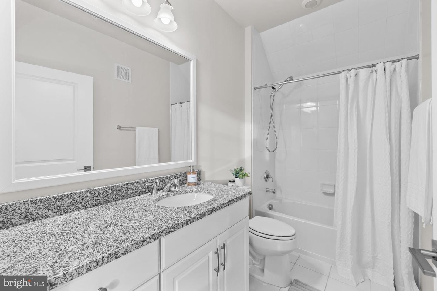 23271 SOUTHDOWN MANOR TER #108, ASHBURN, Virginia 20148, 2 Bedrooms Bedrooms, 6 Rooms Rooms,2 BathroomsBathrooms,Residential,For sale,23271 SOUTHDOWN MANOR TER #108,VALO2110456 MLS # VALO2110456 23271 SOUTHDOWN MANOR TER #108, ASHBURN, Virginia 20148, 2 Bedrooms Bedrooms, 6 Rooms Rooms,2 BathroomsBathrooms,Residential,For sale,23271 SOUTHDOWN MANOR TER #108,VALO2110456 MLS # VALO2110456