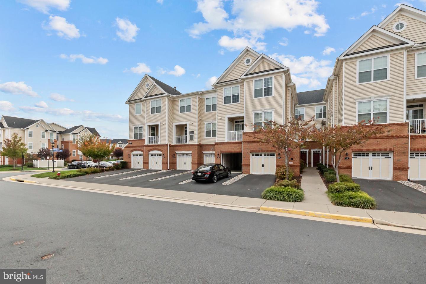 23271 SOUTHDOWN MANOR TER #108, ASHBURN, Virginia 20148, 2 Bedrooms Bedrooms, 6 Rooms Rooms,2 BathroomsBathrooms,Residential,For sale,23271 SOUTHDOWN MANOR TER #108,VALO2110456 MLS # VALO2110456 23271 SOUTHDOWN MANOR TER #108, ASHBURN, Virginia 20148, 2 Bedrooms Bedrooms, 6 Rooms Rooms,2 BathroomsBathrooms,Residential,For sale,23271 SOUTHDOWN MANOR TER #108,VALO2110456 MLS # VALO2110456