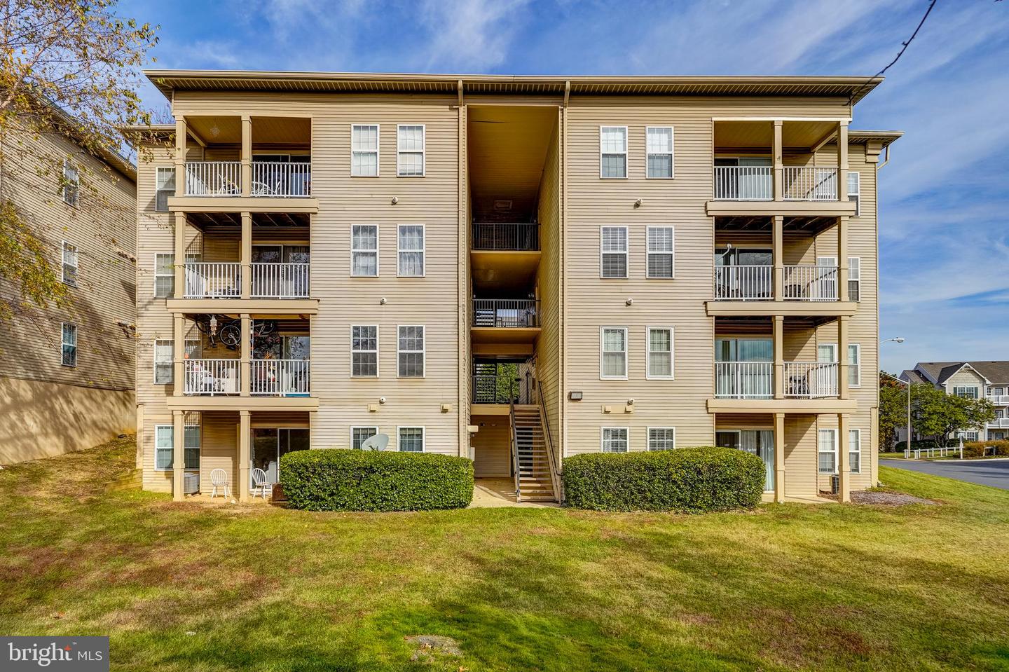 1066 GARDENVIEW LOOP #304, WOODBRIDGE, Virginia 22191, 2 Bedrooms Bedrooms, ,2 BathroomsBathrooms,Residential,For sale,1066 GARDENVIEW LOOP #304,VAPW2107232 MLS # VAPW2107232 1066 GARDENVIEW LOOP #304, WOODBRIDGE, Virginia 22191, 2 Bedrooms Bedrooms, ,2 BathroomsBathrooms,Residential,For sale,1066 GARDENVIEW LOOP #304,VAPW2107232 MLS # VAPW2107232