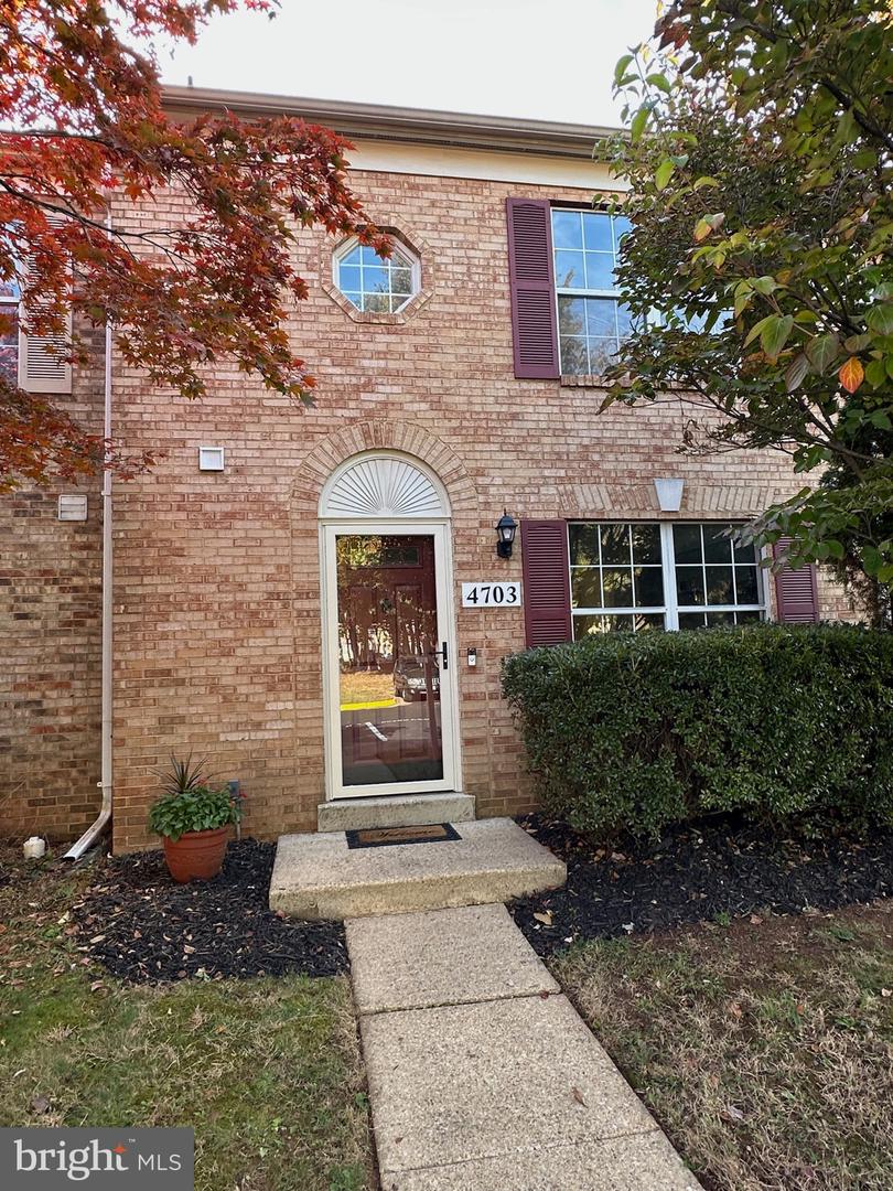 4703 S PARK CT, WOODBRIDGE, Virginia 22193, 3 Bedrooms Bedrooms, 9 Rooms Rooms,2 BathroomsBathrooms,Residential,For sale,4703 S PARK CT,VAPW2107242 MLS # VAPW2107242 4703 S PARK CT, WOODBRIDGE, Virginia 22193, 3 Bedrooms Bedrooms, 9 Rooms Rooms,2 BathroomsBathrooms,Residential,For sale,4703 S PARK CT,VAPW2107242 MLS # VAPW2107242
