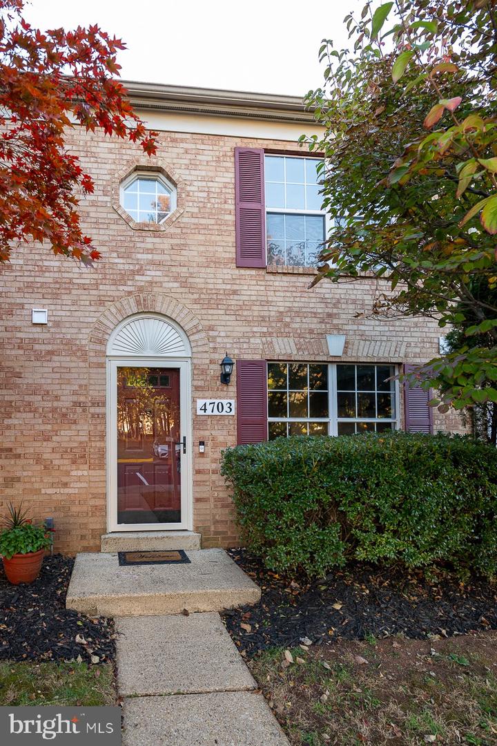 4703 S PARK CT, WOODBRIDGE, Virginia 22193, 3 Bedrooms Bedrooms, 9 Rooms Rooms,2 BathroomsBathrooms,Residential,For sale,4703 S PARK CT,VAPW2107242 MLS # VAPW2107242 4703 S PARK CT, WOODBRIDGE, Virginia 22193, 3 Bedrooms Bedrooms, 9 Rooms Rooms,2 BathroomsBathrooms,Residential,For sale,4703 S PARK CT,VAPW2107242 MLS # VAPW2107242