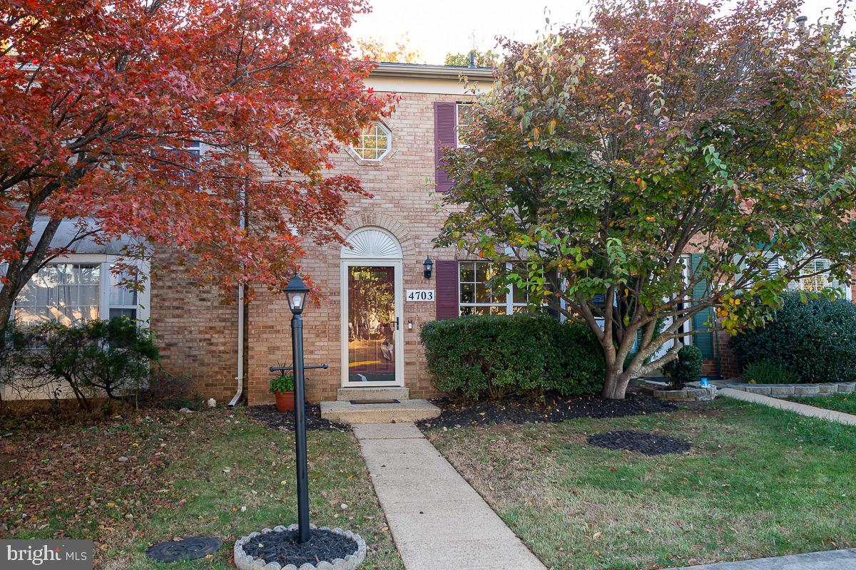 4703 S PARK CT, WOODBRIDGE, Virginia 22193, 3 Bedrooms Bedrooms, 9 Rooms Rooms,2 BathroomsBathrooms,Residential,For sale,4703 S PARK CT,VAPW2107242 MLS # VAPW2107242 4703 S PARK CT, WOODBRIDGE, Virginia 22193, 3 Bedrooms Bedrooms, 9 Rooms Rooms,2 BathroomsBathrooms,Residential,For sale,4703 S PARK CT,VAPW2107242 MLS # VAPW2107242