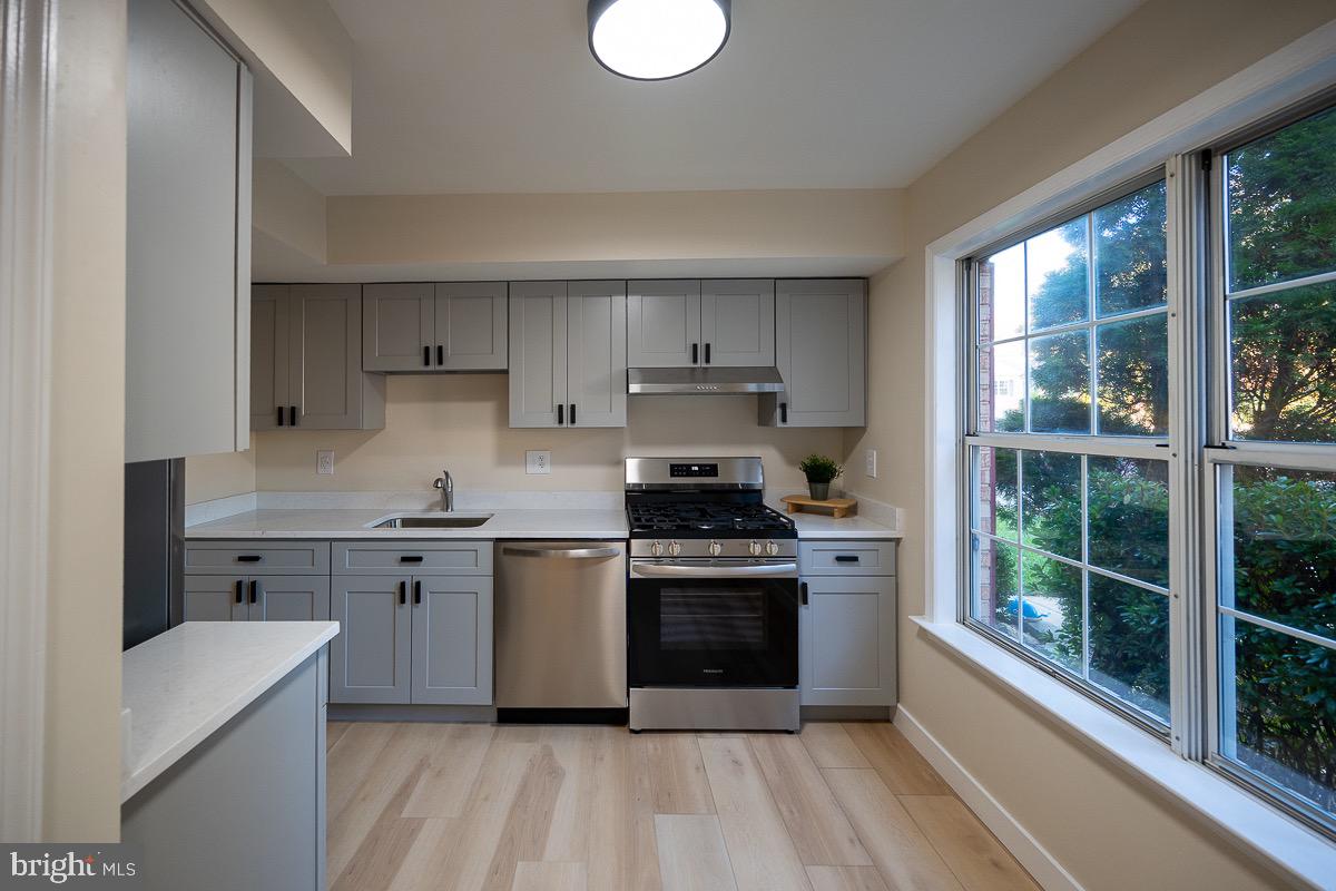 4703 S PARK CT, WOODBRIDGE, Virginia 22193, 3 Bedrooms Bedrooms, 9 Rooms Rooms,2 BathroomsBathrooms,Residential,For sale,4703 S PARK CT,VAPW2107242 MLS # VAPW2107242 4703 S PARK CT, WOODBRIDGE, Virginia 22193, 3 Bedrooms Bedrooms, 9 Rooms Rooms,2 BathroomsBathrooms,Residential,For sale,4703 S PARK CT,VAPW2107242 MLS # VAPW2107242