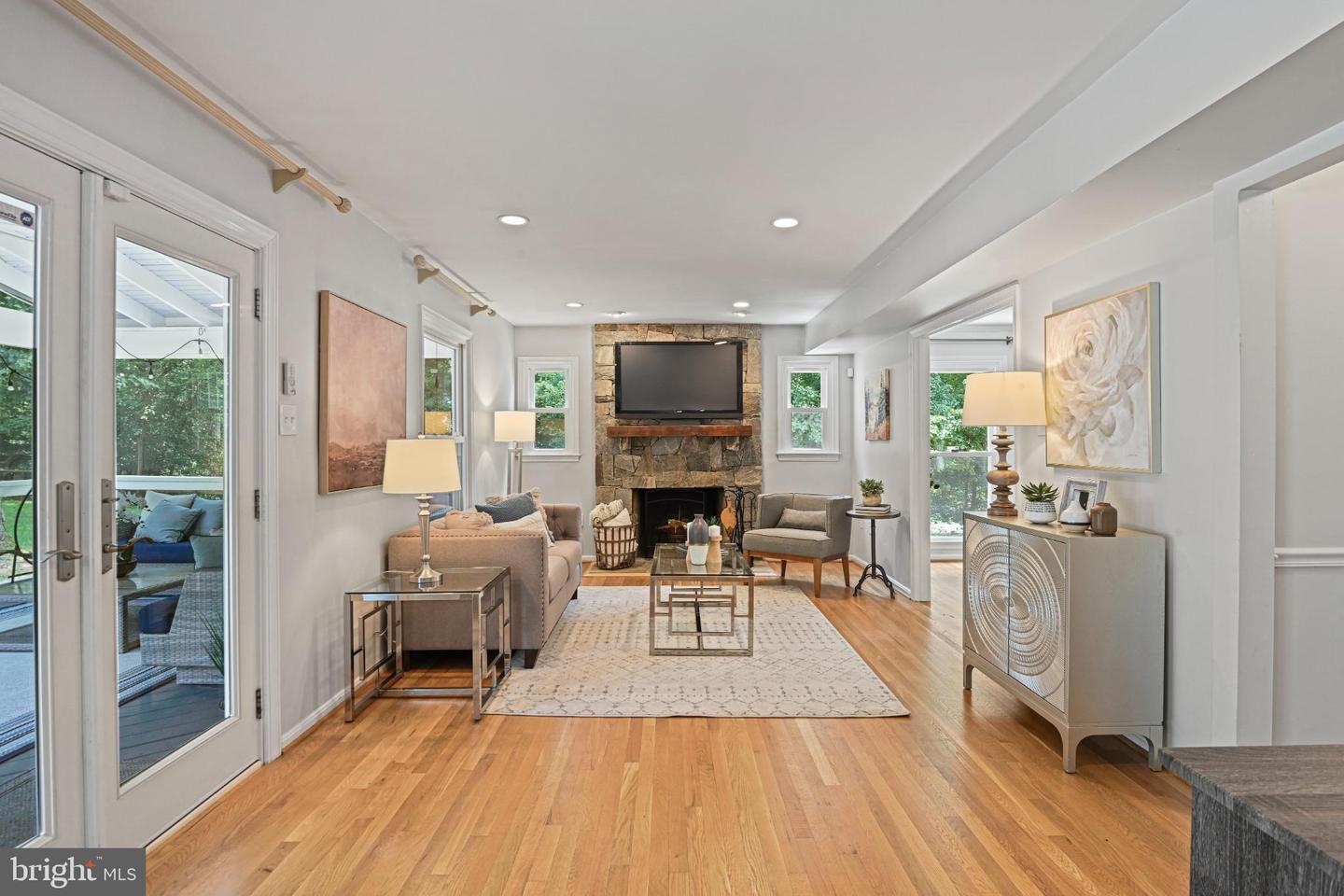 10302 GALPIN CT, GREAT FALLS, Virginia 22066, 4 Bedrooms Bedrooms, 17 Rooms Rooms,2 BathroomsBathrooms,Residential,For sale,10302 GALPIN CT,VAFX2277606 MLS # VAFX2277606 10302 GALPIN CT, GREAT FALLS, Virginia 22066, 4 Bedrooms Bedrooms, 17 Rooms Rooms,2 BathroomsBathrooms,Residential,For sale,10302 GALPIN CT,VAFX2277606 MLS # VAFX2277606