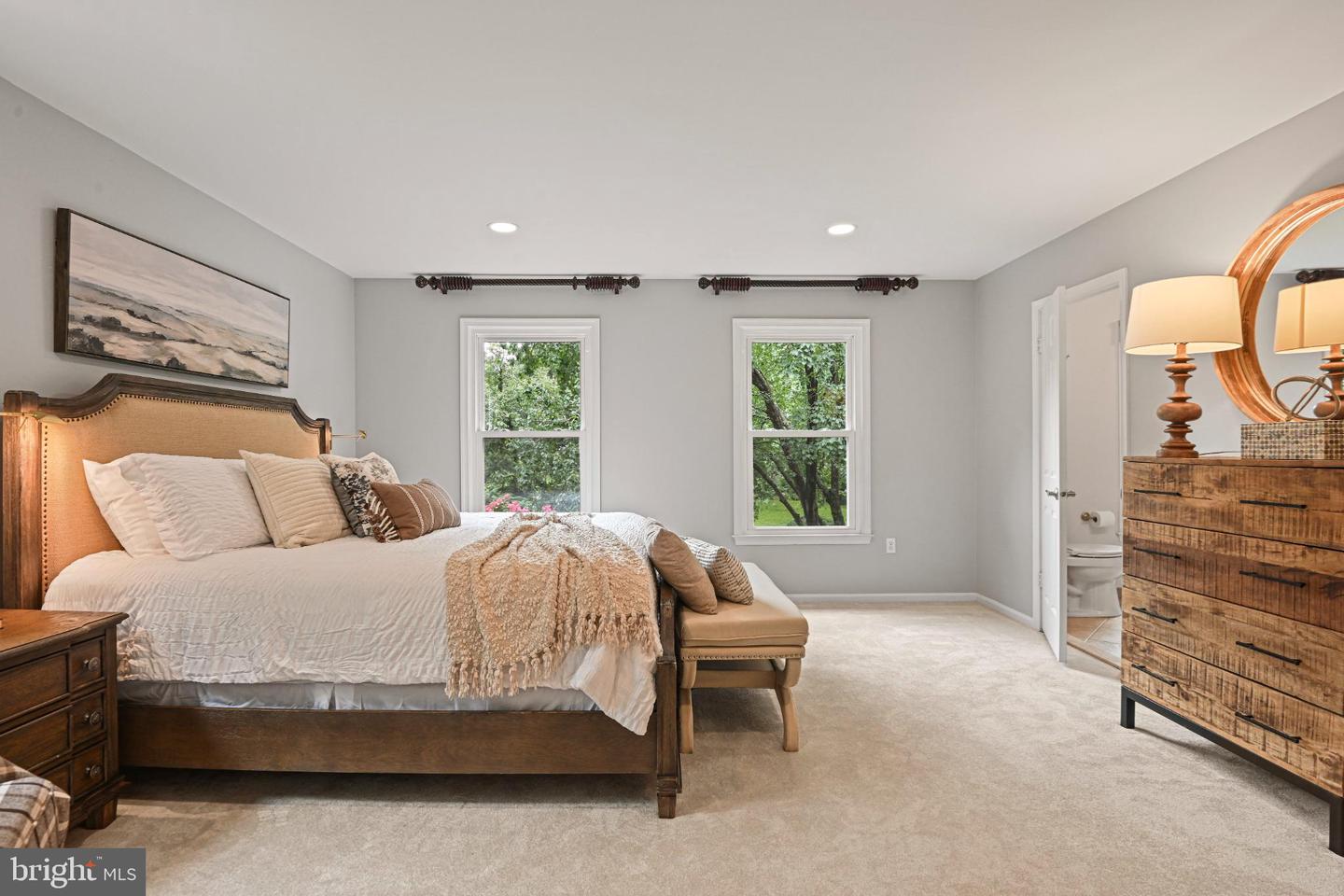 10302 GALPIN CT, GREAT FALLS, Virginia 22066, 4 Bedrooms Bedrooms, 17 Rooms Rooms,2 BathroomsBathrooms,Residential,For sale,10302 GALPIN CT,VAFX2277606 MLS # VAFX2277606 10302 GALPIN CT, GREAT FALLS, Virginia 22066, 4 Bedrooms Bedrooms, 17 Rooms Rooms,2 BathroomsBathrooms,Residential,For sale,10302 GALPIN CT,VAFX2277606 MLS # VAFX2277606