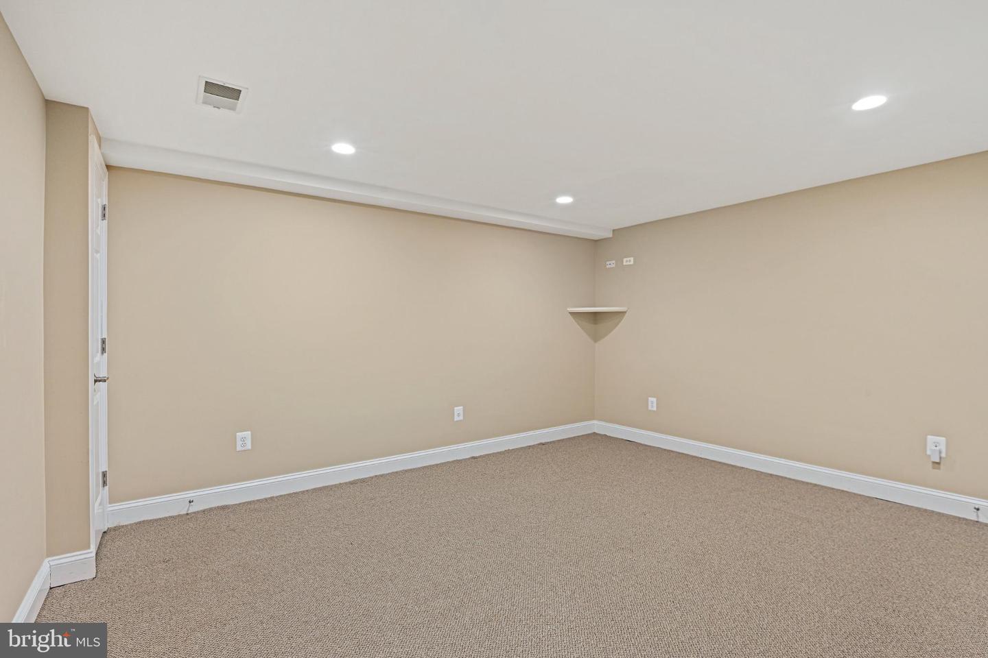 10302 GALPIN CT, GREAT FALLS, Virginia 22066, 4 Bedrooms Bedrooms, 17 Rooms Rooms,2 BathroomsBathrooms,Residential,For sale,10302 GALPIN CT,VAFX2277606 MLS # VAFX2277606 10302 GALPIN CT, GREAT FALLS, Virginia 22066, 4 Bedrooms Bedrooms, 17 Rooms Rooms,2 BathroomsBathrooms,Residential,For sale,10302 GALPIN CT,VAFX2277606 MLS # VAFX2277606