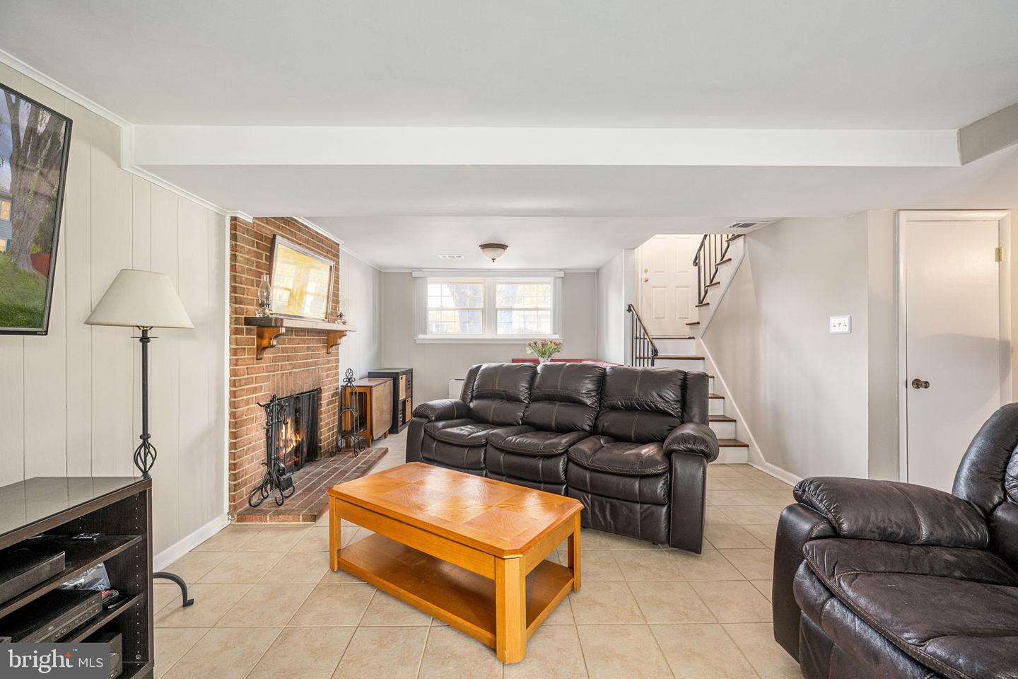 13707 MAPLEDALE AVE, WOODBRIDGE, Virginia 22193, 4 Bedrooms Bedrooms, ,2 BathroomsBathrooms,Residential,For sale,13707 MAPLEDALE AVE,VAPW2107268 MLS # VAPW2107268