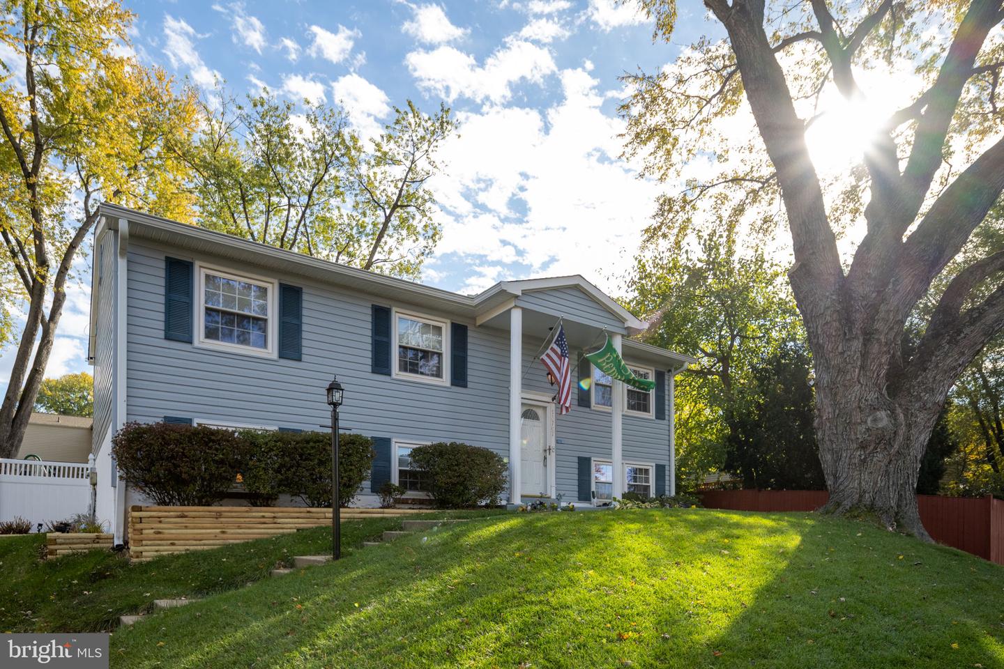 13707 MAPLEDALE AVE, WOODBRIDGE, Virginia 22193, 4 Bedrooms Bedrooms, ,2 BathroomsBathrooms,Residential,For sale,13707 MAPLEDALE AVE,VAPW2107268 MLS # VAPW2107268