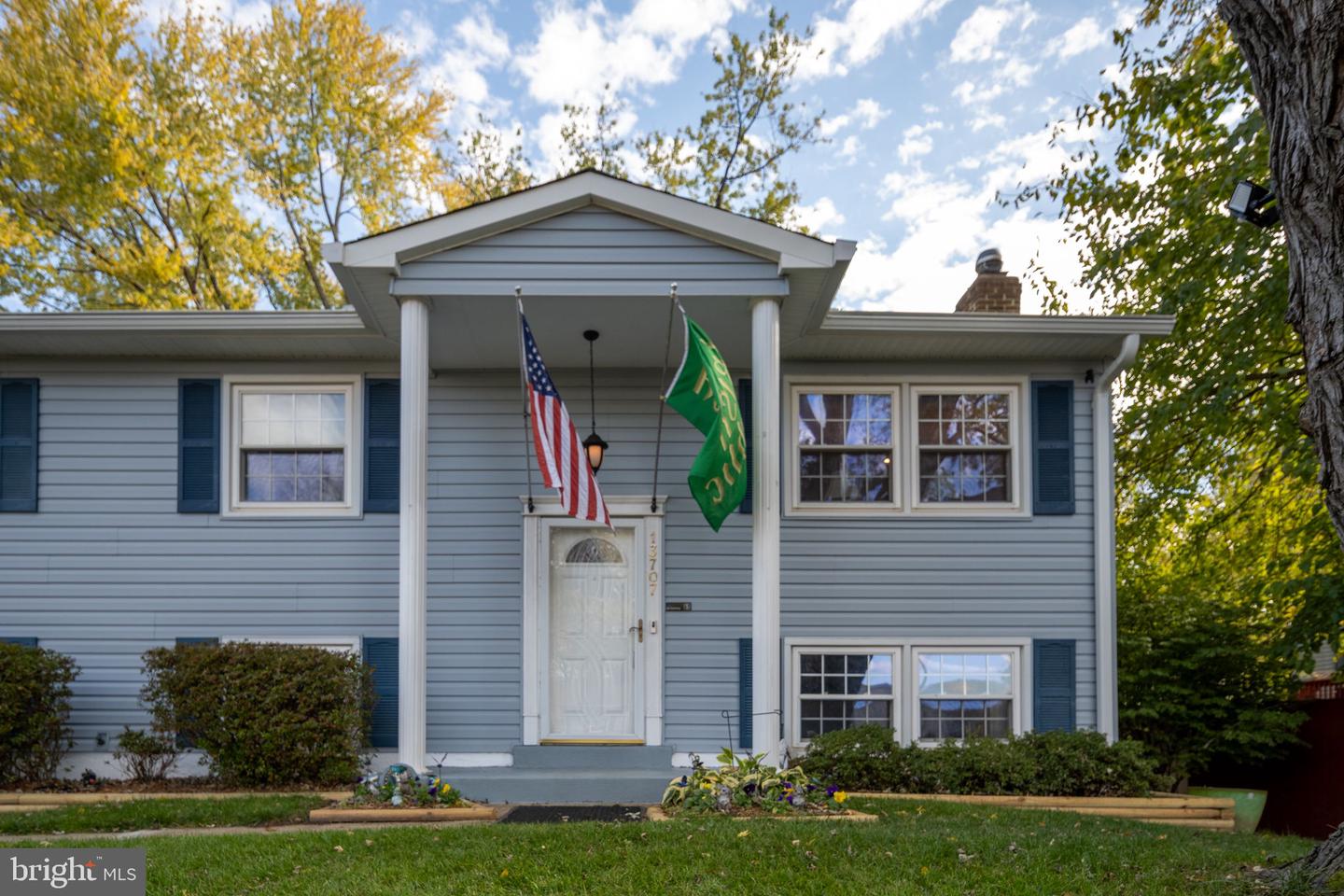 13707 MAPLEDALE AVE, WOODBRIDGE, Virginia 22193, 4 Bedrooms Bedrooms, ,2 BathroomsBathrooms,Residential,For sale,13707 MAPLEDALE AVE,VAPW2107268 MLS # VAPW2107268