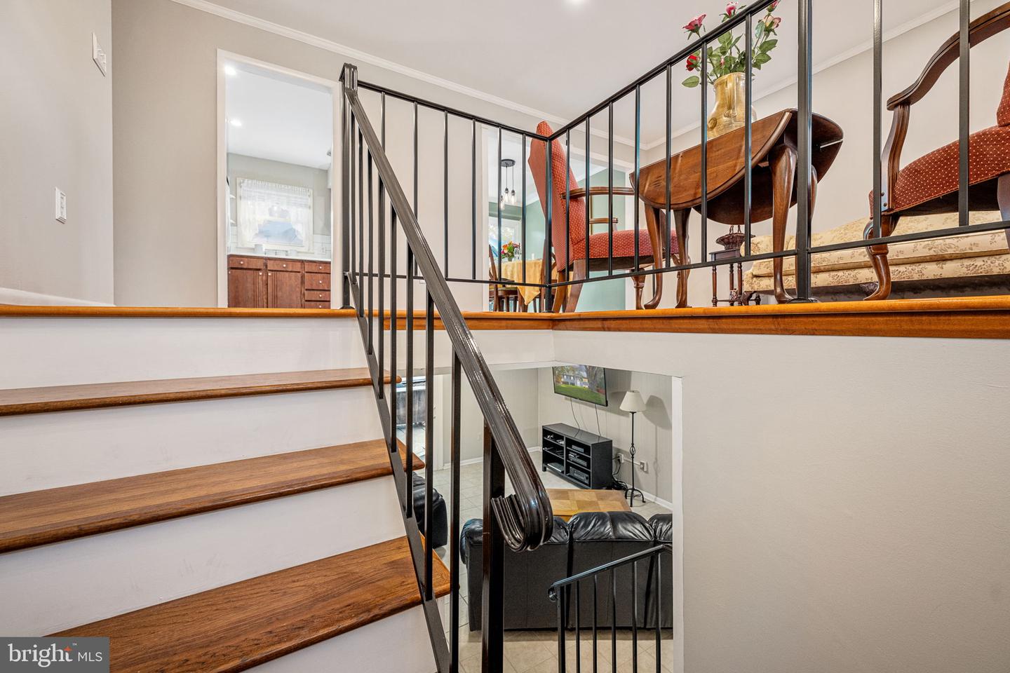 13707 MAPLEDALE AVE, WOODBRIDGE, Virginia 22193, 4 Bedrooms Bedrooms, ,2 BathroomsBathrooms,Residential,For sale,13707 MAPLEDALE AVE,VAPW2107268 MLS # VAPW2107268