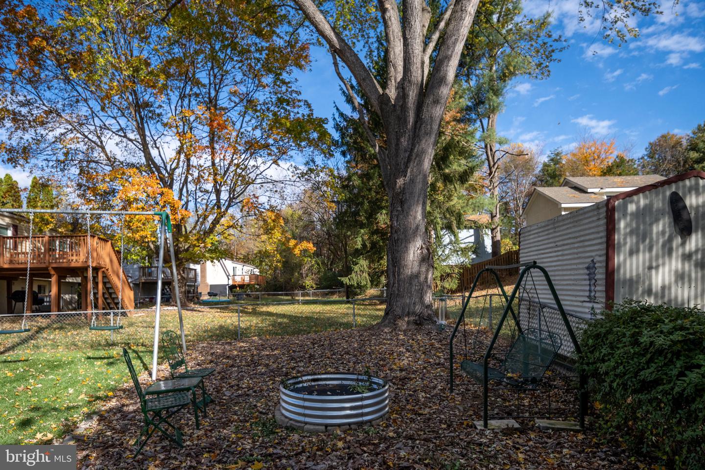 13707 MAPLEDALE AVE, WOODBRIDGE, Virginia 22193, 4 Bedrooms Bedrooms, ,2 BathroomsBathrooms,Residential,For sale,13707 MAPLEDALE AVE,VAPW2107268 MLS # VAPW2107268