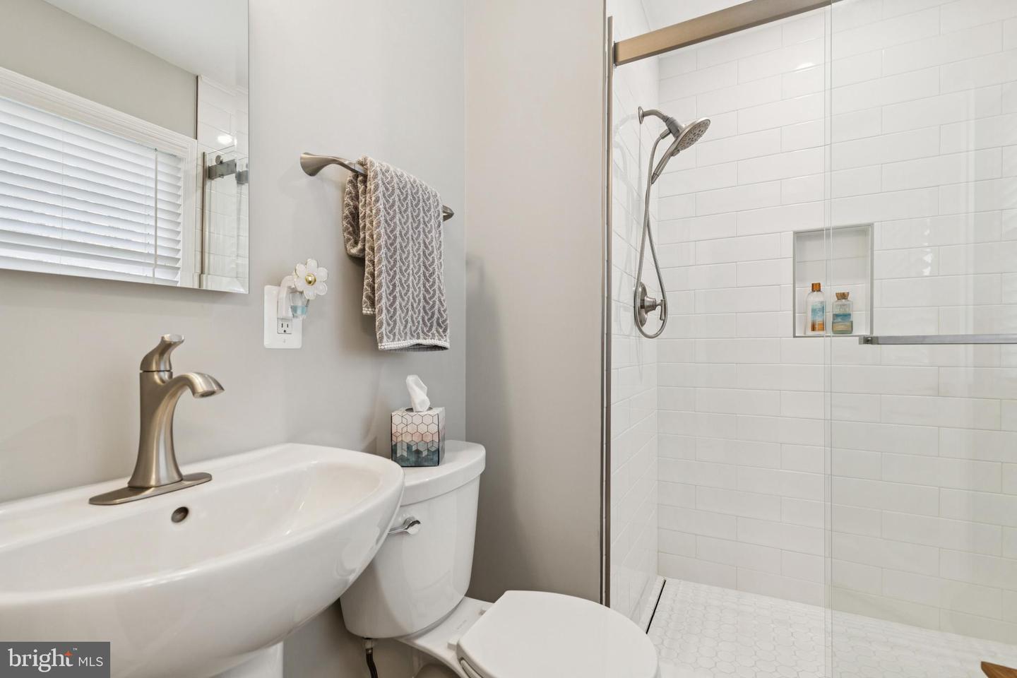 8101 GREELEY BLVD, SPRINGFIELD, Virginia 22152, 4 Bedrooms Bedrooms, ,2 BathroomsBathrooms,Residential,For sale,8101 GREELEY BLVD,VAFX2277790 MLS # VAFX2277790 8101 GREELEY BLVD, SPRINGFIELD, Virginia 22152, 4 Bedrooms Bedrooms, ,2 BathroomsBathrooms,Residential,For sale,8101 GREELEY BLVD,VAFX2277790 MLS # VAFX2277790