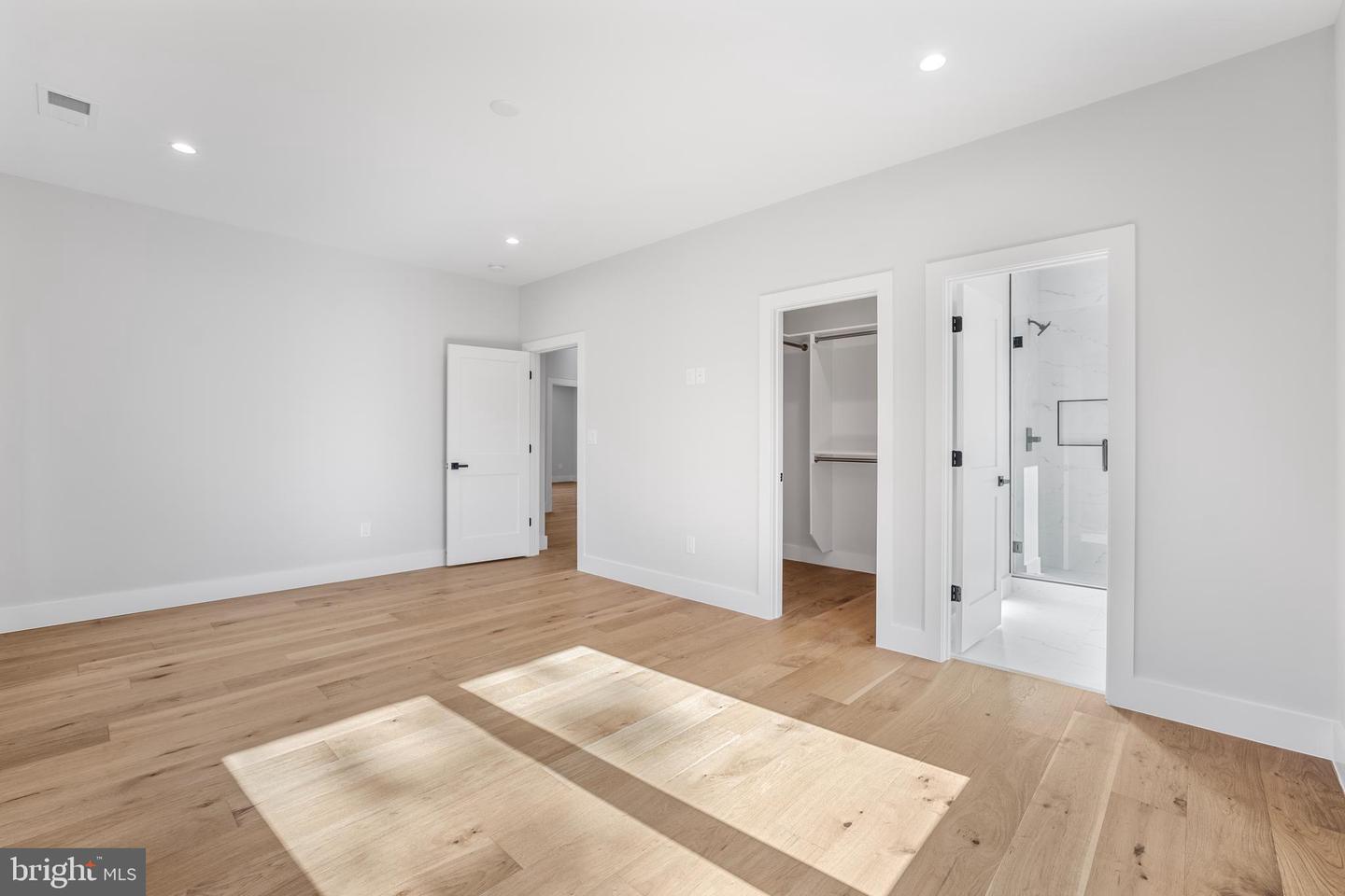 8023 LEWINSVILLE RD, MCLEAN, Virginia 22102, 6 Bedrooms Bedrooms, ,6 BathroomsBathrooms,Residential,For sale,8023 LEWINSVILLE RD,VAFX2277936 MLS # VAFX2277936 8023 LEWINSVILLE RD, MCLEAN, Virginia 22102, 6 Bedrooms Bedrooms, ,6 BathroomsBathrooms,Residential,For sale,8023 LEWINSVILLE RD,VAFX2277936 MLS # VAFX2277936