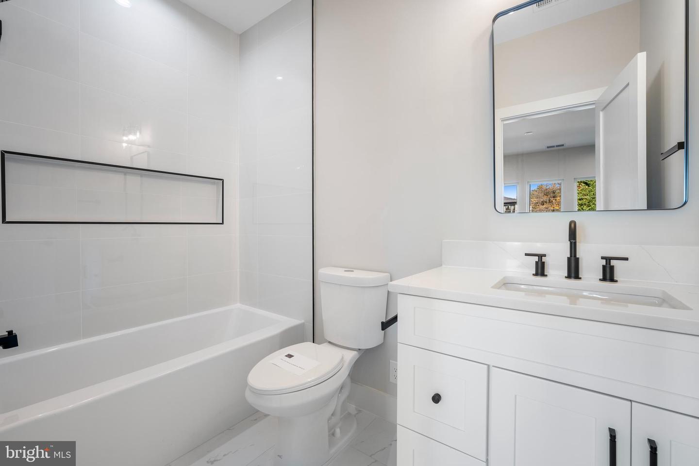 8023 LEWINSVILLE RD, MCLEAN, Virginia 22102, 6 Bedrooms Bedrooms, ,6 BathroomsBathrooms,Residential,For sale,8023 LEWINSVILLE RD,VAFX2277936 MLS # VAFX2277936 8023 LEWINSVILLE RD, MCLEAN, Virginia 22102, 6 Bedrooms Bedrooms, ,6 BathroomsBathrooms,Residential,For sale,8023 LEWINSVILLE RD,VAFX2277936 MLS # VAFX2277936