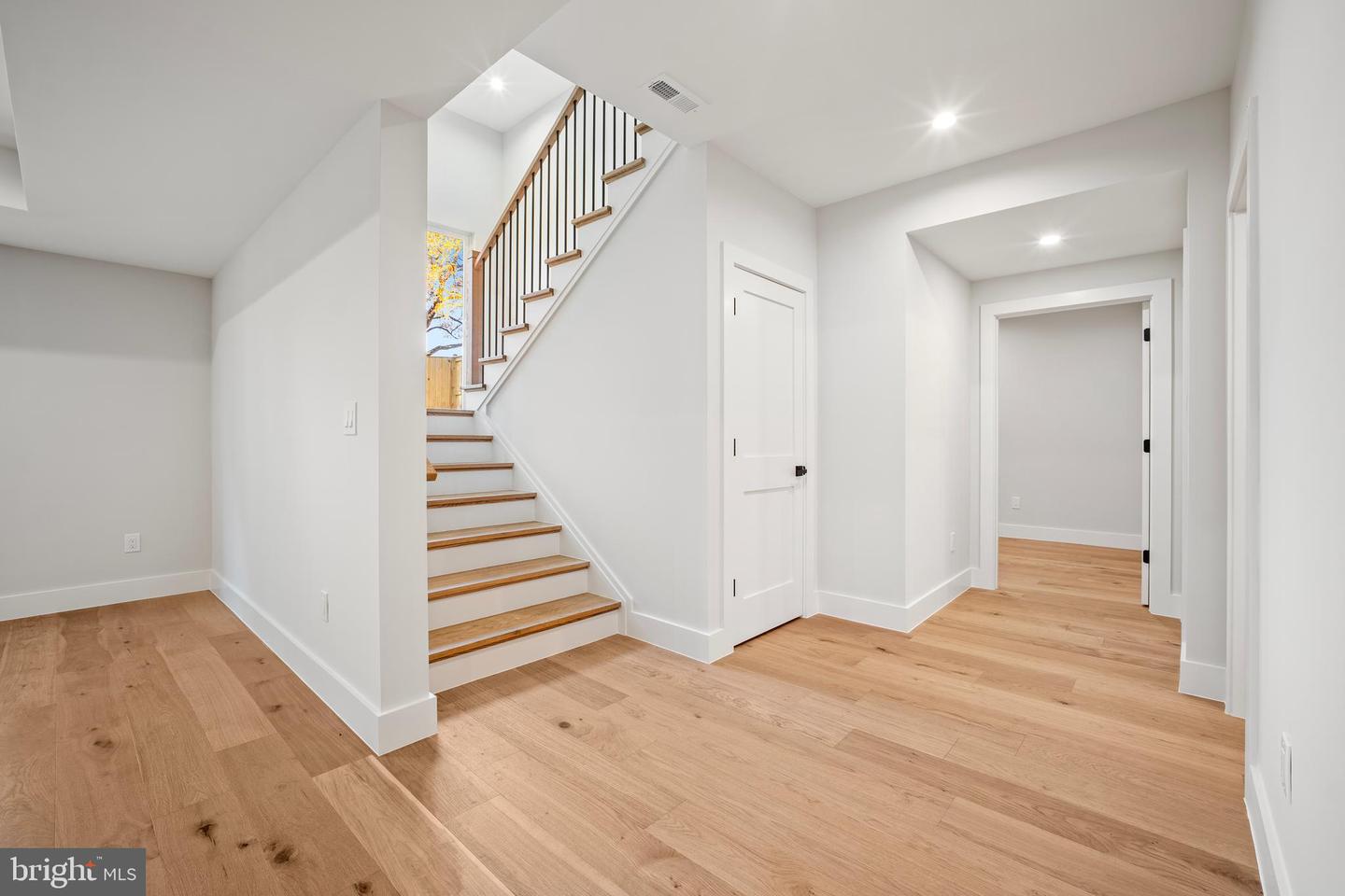 8023 LEWINSVILLE RD, MCLEAN, Virginia 22102, 6 Bedrooms Bedrooms, ,6 BathroomsBathrooms,Residential,For sale,8023 LEWINSVILLE RD,VAFX2277936 MLS # VAFX2277936 8023 LEWINSVILLE RD, MCLEAN, Virginia 22102, 6 Bedrooms Bedrooms, ,6 BathroomsBathrooms,Residential,For sale,8023 LEWINSVILLE RD,VAFX2277936 MLS # VAFX2277936