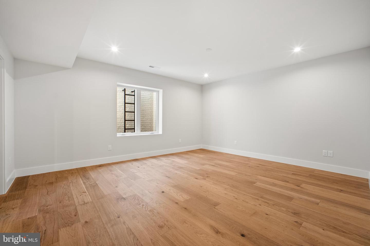 8023 LEWINSVILLE RD, MCLEAN, Virginia 22102, 6 Bedrooms Bedrooms, ,6 BathroomsBathrooms,Residential,For sale,8023 LEWINSVILLE RD,VAFX2277936 MLS # VAFX2277936 8023 LEWINSVILLE RD, MCLEAN, Virginia 22102, 6 Bedrooms Bedrooms, ,6 BathroomsBathrooms,Residential,For sale,8023 LEWINSVILLE RD,VAFX2277936 MLS # VAFX2277936