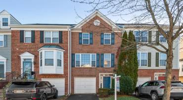 43017 BEACHALL ST, CHANTILLY, Virginia 20152, 3 Bedrooms Bedrooms, ,2 BathroomsBathrooms,Residential,For sale,43017 BEACHALL ST,VALO2110578 MLS # VALO2110578