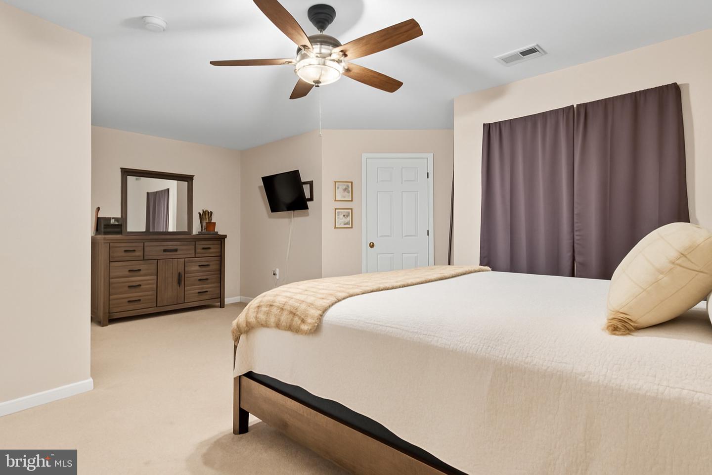 113 PITTMAN, STEPHENS CITY, Virginia 22655, 3 Bedrooms Bedrooms, ,2 BathroomsBathrooms,Residential,For sale,113 PITTMAN,VAFV2037876 MLS # VAFV2037876 113 PITTMAN, STEPHENS CITY, Virginia 22655, 3 Bedrooms Bedrooms, ,2 BathroomsBathrooms,Residential,For sale,113 PITTMAN,VAFV2037876 MLS # VAFV2037876