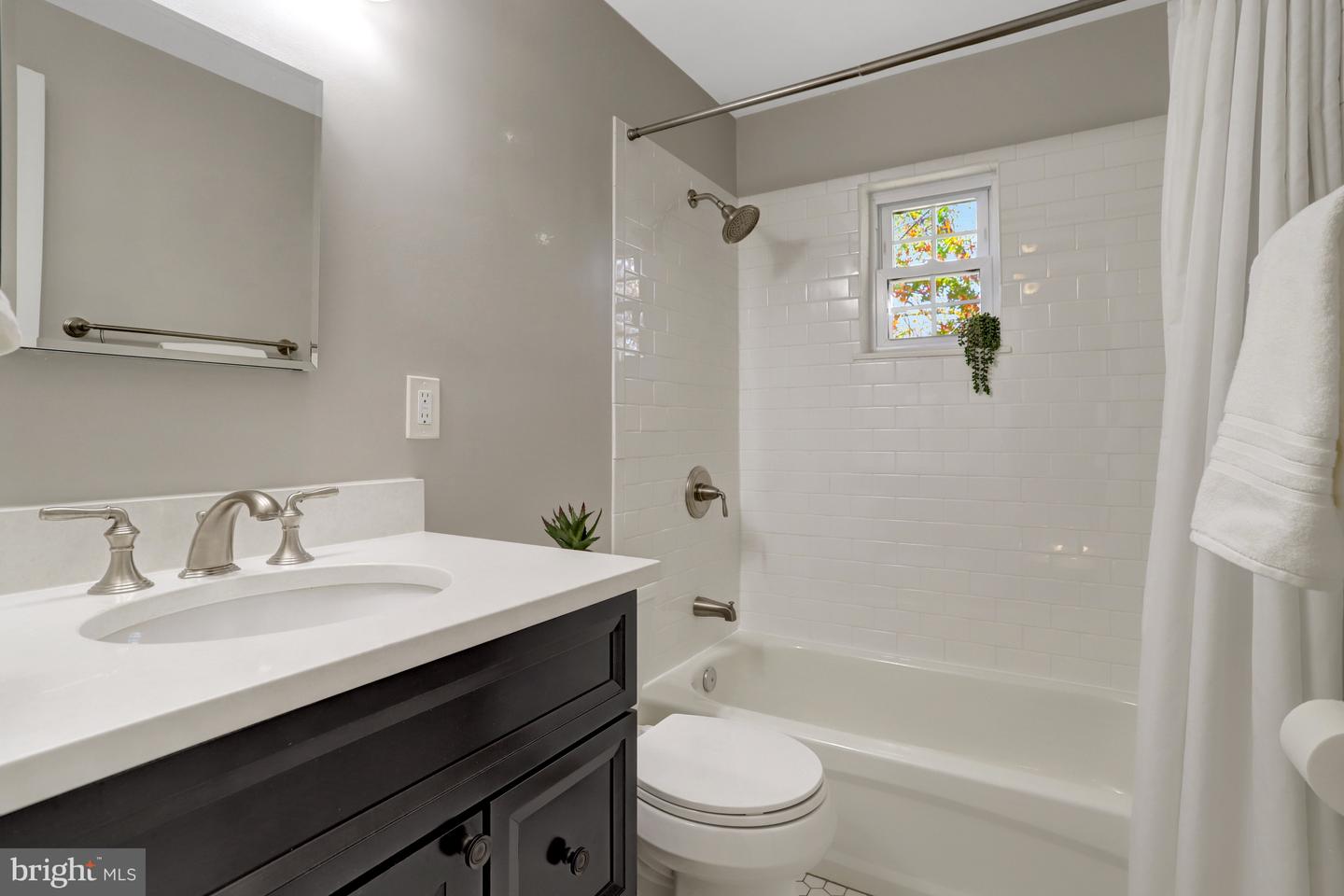 115 S INGRAM ST, ALEXANDRIA, Virginia 22304, 2 Bedrooms Bedrooms, ,1 BathroomBathrooms,Residential,For sale,115 S INGRAM ST,VAAX2051520 MLS # VAAX2051520