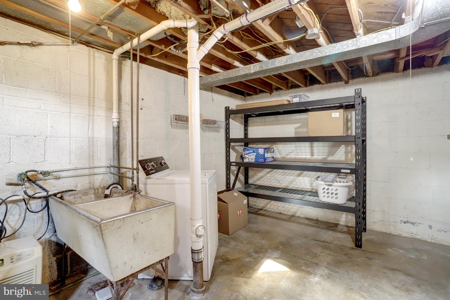 115 S INGRAM ST, ALEXANDRIA, Virginia 22304, 2 Bedrooms Bedrooms, ,1 BathroomBathrooms,Residential,For sale,115 S INGRAM ST,VAAX2051520 MLS # VAAX2051520