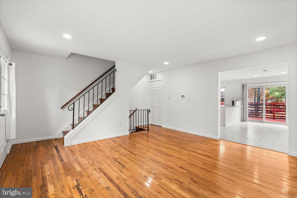 2903 WILLIAMSBURG CT, WOODBRIDGE, Virginia 22191, 3 Bedrooms Bedrooms, ,1 BathroomBathrooms,Residential,For sale,2903 WILLIAMSBURG CT,VAPW2107338 MLS # VAPW2107338 2903 WILLIAMSBURG CT, WOODBRIDGE, Virginia 22191, 3 Bedrooms Bedrooms, ,1 BathroomBathrooms,Residential,For sale,2903 WILLIAMSBURG CT,VAPW2107338 MLS # VAPW2107338