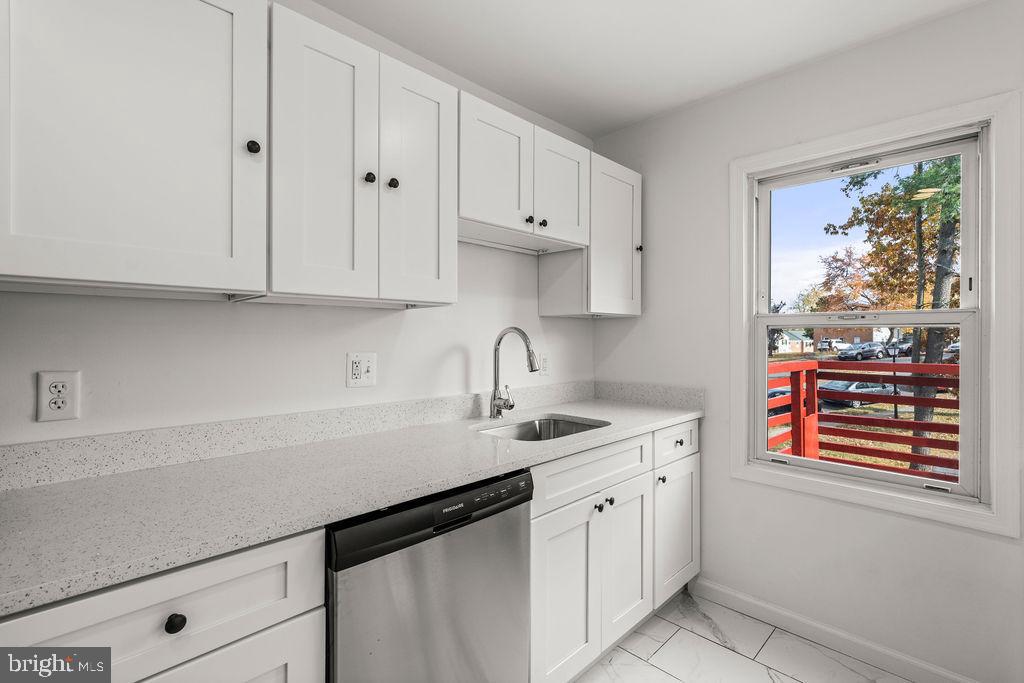 2903 WILLIAMSBURG CT, WOODBRIDGE, Virginia 22191, 3 Bedrooms Bedrooms, ,1 BathroomBathrooms,Residential,For sale,2903 WILLIAMSBURG CT,VAPW2107338 MLS # VAPW2107338 2903 WILLIAMSBURG CT, WOODBRIDGE, Virginia 22191, 3 Bedrooms Bedrooms, ,1 BathroomBathrooms,Residential,For sale,2903 WILLIAMSBURG CT,VAPW2107338 MLS # VAPW2107338