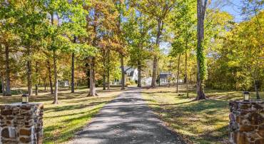 4561 WESTON RD, WARRENTON, Virginia 20187, 6 Bedrooms Bedrooms, 10 Rooms Rooms,4 BathroomsBathrooms,Residential,For sale,4561 WESTON RD,VAFQ2019586 MLS # VAFQ2019586