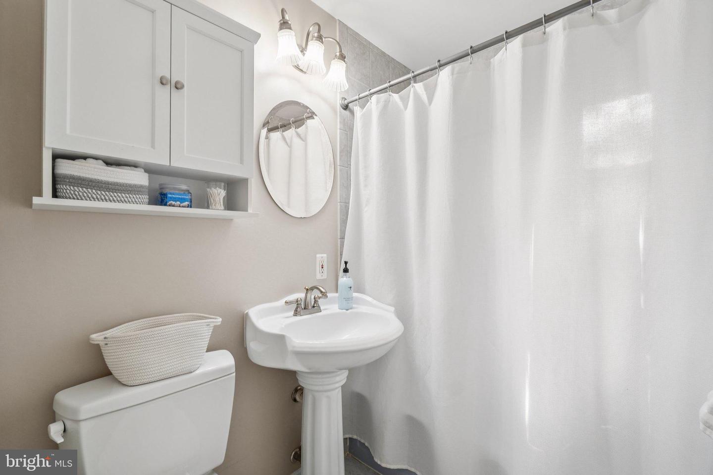 4119 FAIRFAX ST, FAIRFAX, Virginia 22030, 4 Bedrooms Bedrooms, 7 Rooms Rooms,2 BathroomsBathrooms,Residential,For sale,4119 FAIRFAX ST,VAFC2007306 MLS # VAFC2007306 4119 FAIRFAX ST, FAIRFAX, Virginia 22030, 4 Bedrooms Bedrooms, 7 Rooms Rooms,2 BathroomsBathrooms,Residential,For sale,4119 FAIRFAX ST,VAFC2007306 MLS # VAFC2007306