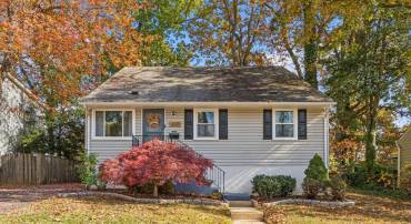 4119 FAIRFAX ST, FAIRFAX, Virginia 22030, 4 Bedrooms Bedrooms, 7 Rooms Rooms,2 BathroomsBathrooms,Residential,For sale,4119 FAIRFAX ST,VAFC2007306 MLS # VAFC2007306