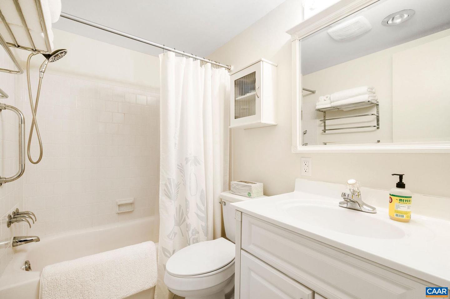 511 N 1ST ST #509, CHARLOTTESVILLE, Virginia 22902, 1 Bedroom Bedrooms, ,1 BathroomBathrooms,Residential,For sale,511 N 1ST ST #509,670754 MLS # 670754 511 N 1ST ST #509, CHARLOTTESVILLE, Virginia 22902, 1 Bedroom Bedrooms, ,1 BathroomBathrooms,Residential,For sale,511 N 1ST ST #509,670754 MLS # 670754