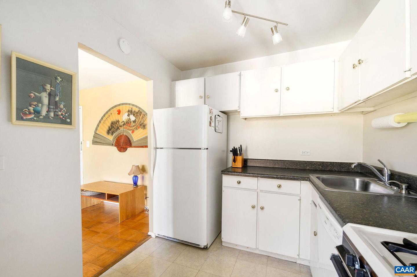 511 N 1ST ST #509, CHARLOTTESVILLE, Virginia 22902, 1 Bedroom Bedrooms, ,1 BathroomBathrooms,Residential,For sale,511 N 1ST ST #509,670754 MLS # 670754 511 N 1ST ST #509, CHARLOTTESVILLE, Virginia 22902, 1 Bedroom Bedrooms, ,1 BathroomBathrooms,Residential,For sale,511 N 1ST ST #509,670754 MLS # 670754