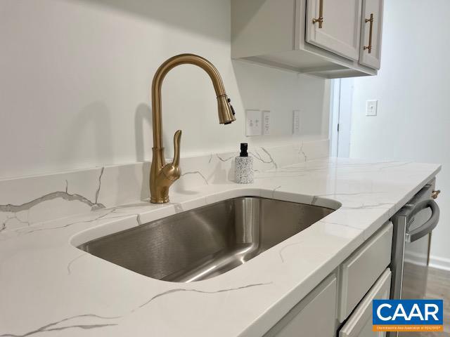 900 LOCUST LN, CHARLOTTESVILLE, Virginia 22902, 3 Bedrooms Bedrooms, ,2 BathroomsBathrooms,Residential,For sale,900 LOCUST LN,670776 MLS # 670776 900 LOCUST LN, CHARLOTTESVILLE, Virginia 22902, 3 Bedrooms Bedrooms, ,2 BathroomsBathrooms,Residential,For sale,900 LOCUST LN,670776 MLS # 670776