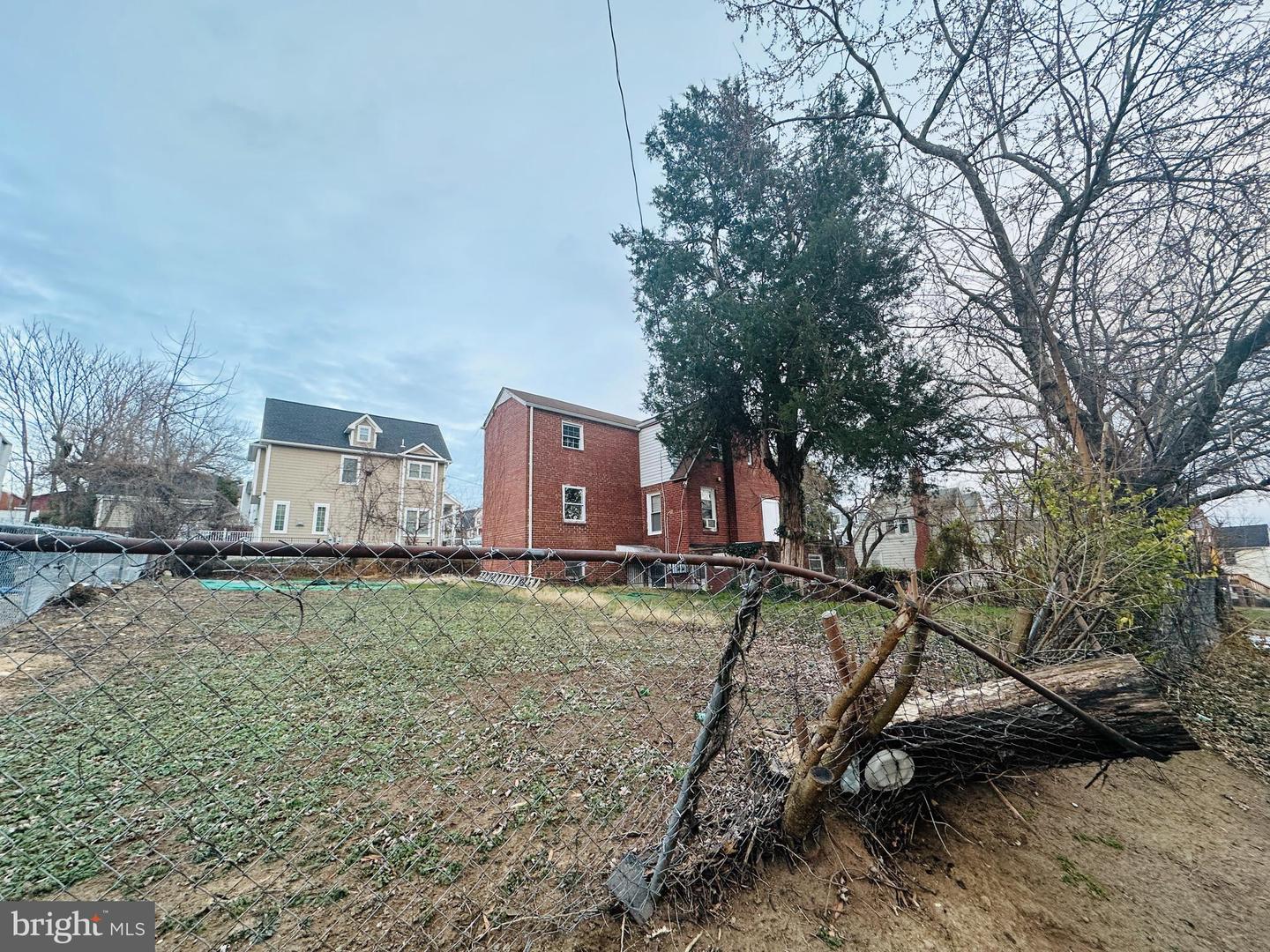 2325 S SHIRLINGTON RD, ARLINGTON, Virginia 22206, 4 Bedrooms Bedrooms, ,3 BathroomsBathrooms,Residential,For sale,2325 S SHIRLINGTON RD,VAAR2065770 MLS # VAAR2065770 2325 S SHIRLINGTON RD, ARLINGTON, Virginia 22206, 4 Bedrooms Bedrooms, ,3 BathroomsBathrooms,Residential,For sale,2325 S SHIRLINGTON RD,VAAR2065770 MLS # VAAR2065770