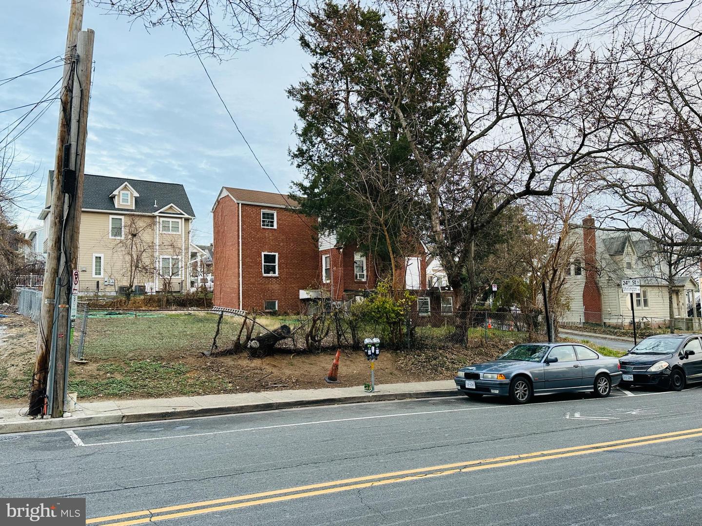 2325 S SHIRLINGTON RD, ARLINGTON, Virginia 22206, 4 Bedrooms Bedrooms, ,3 BathroomsBathrooms,Residential,For sale,2325 S SHIRLINGTON RD,VAAR2065770 MLS # VAAR2065770 2325 S SHIRLINGTON RD, ARLINGTON, Virginia 22206, 4 Bedrooms Bedrooms, ,3 BathroomsBathrooms,Residential,For sale,2325 S SHIRLINGTON RD,VAAR2065770 MLS # VAAR2065770