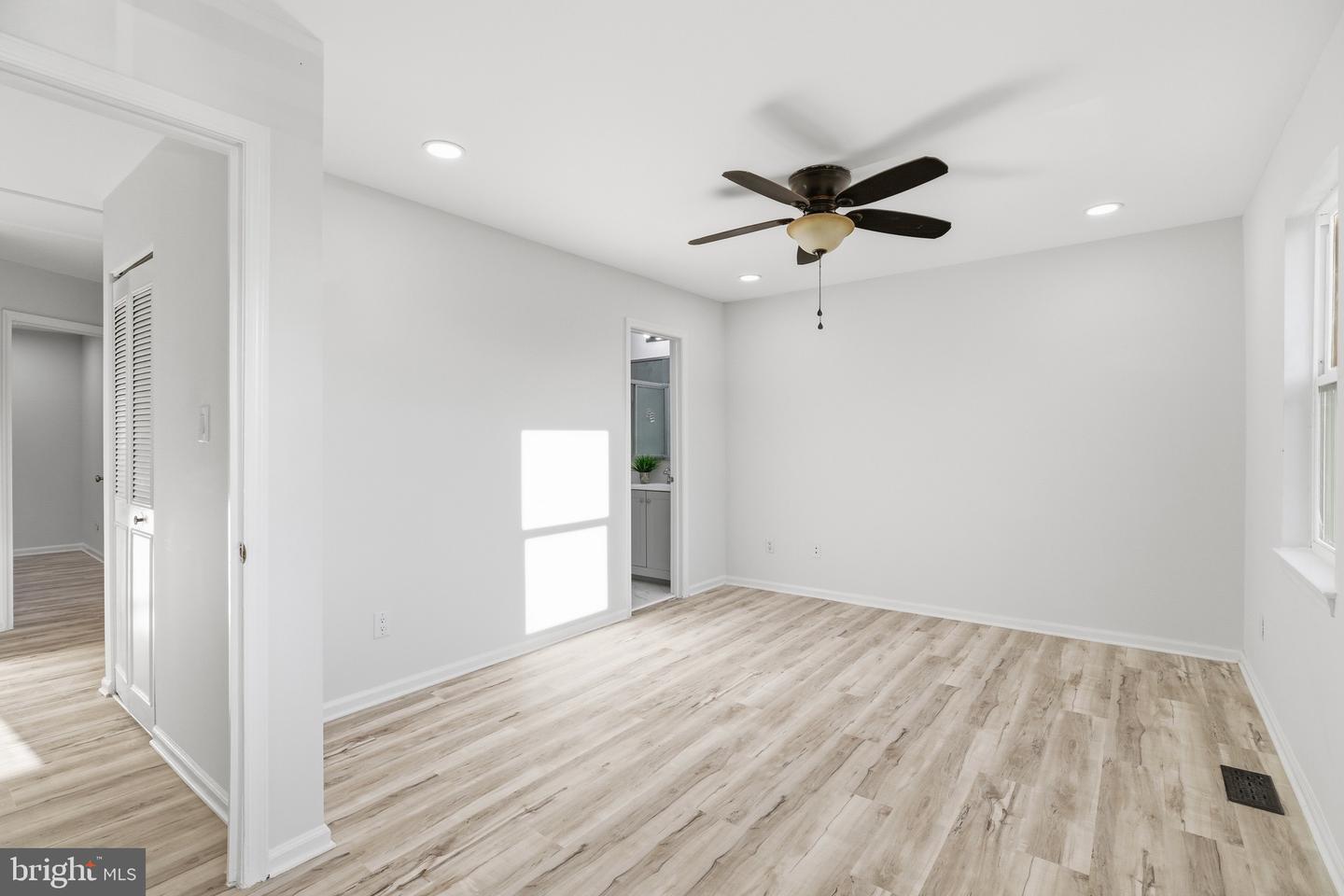 4127 WEEPING WILLOW CT #142-A, CHANTILLY, Virginia 20151, 3 Bedrooms Bedrooms, 3 Rooms Rooms,2 BathroomsBathrooms,Residential,For sale,4127 WEEPING WILLOW CT #142-A,VAFX2278060 MLS # VAFX2278060 4127 WEEPING WILLOW CT #142-A, CHANTILLY, Virginia 20151, 3 Bedrooms Bedrooms, 3 Rooms Rooms,2 BathroomsBathrooms,Residential,For sale,4127 WEEPING WILLOW CT #142-A,VAFX2278060 MLS # VAFX2278060