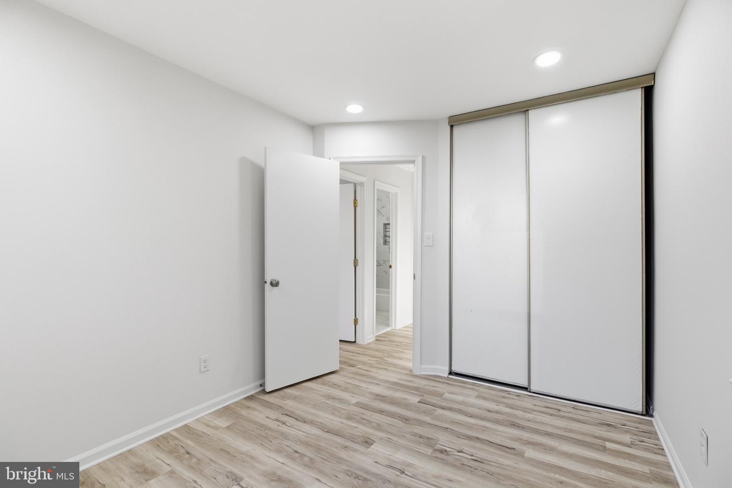 4127 WEEPING WILLOW CT #142-A, CHANTILLY, Virginia 20151, 3 Bedrooms Bedrooms, 3 Rooms Rooms,2 BathroomsBathrooms,Residential,For sale,4127 WEEPING WILLOW CT #142-A,VAFX2278060 MLS # VAFX2278060 4127 WEEPING WILLOW CT #142-A, CHANTILLY, Virginia 20151, 3 Bedrooms Bedrooms, 3 Rooms Rooms,2 BathroomsBathrooms,Residential,For sale,4127 WEEPING WILLOW CT #142-A,VAFX2278060 MLS # VAFX2278060