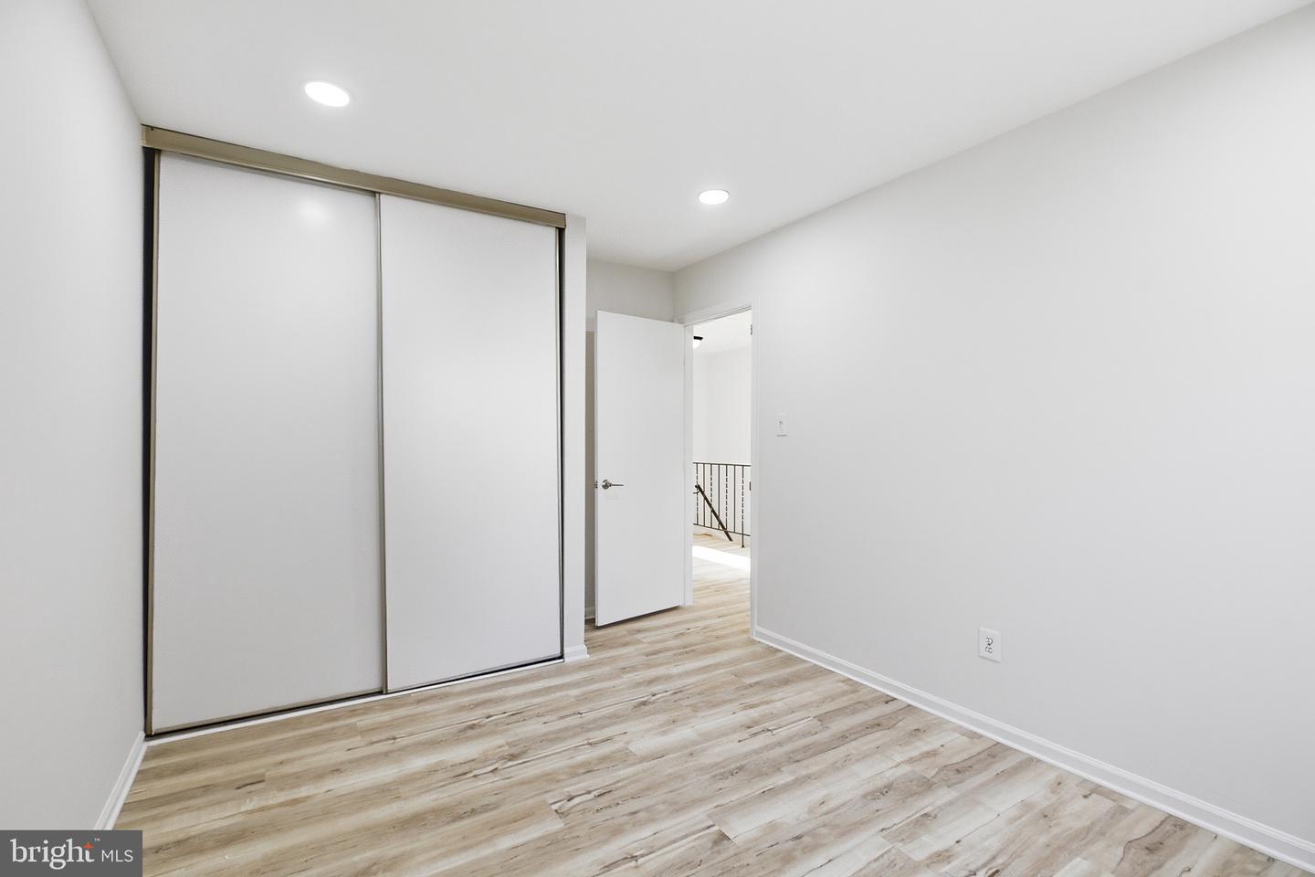 4127 WEEPING WILLOW CT #142-A, CHANTILLY, Virginia 20151, 3 Bedrooms Bedrooms, 3 Rooms Rooms,2 BathroomsBathrooms,Residential,For sale,4127 WEEPING WILLOW CT #142-A,VAFX2278060 MLS # VAFX2278060 4127 WEEPING WILLOW CT #142-A, CHANTILLY, Virginia 20151, 3 Bedrooms Bedrooms, 3 Rooms Rooms,2 BathroomsBathrooms,Residential,For sale,4127 WEEPING WILLOW CT #142-A,VAFX2278060 MLS # VAFX2278060