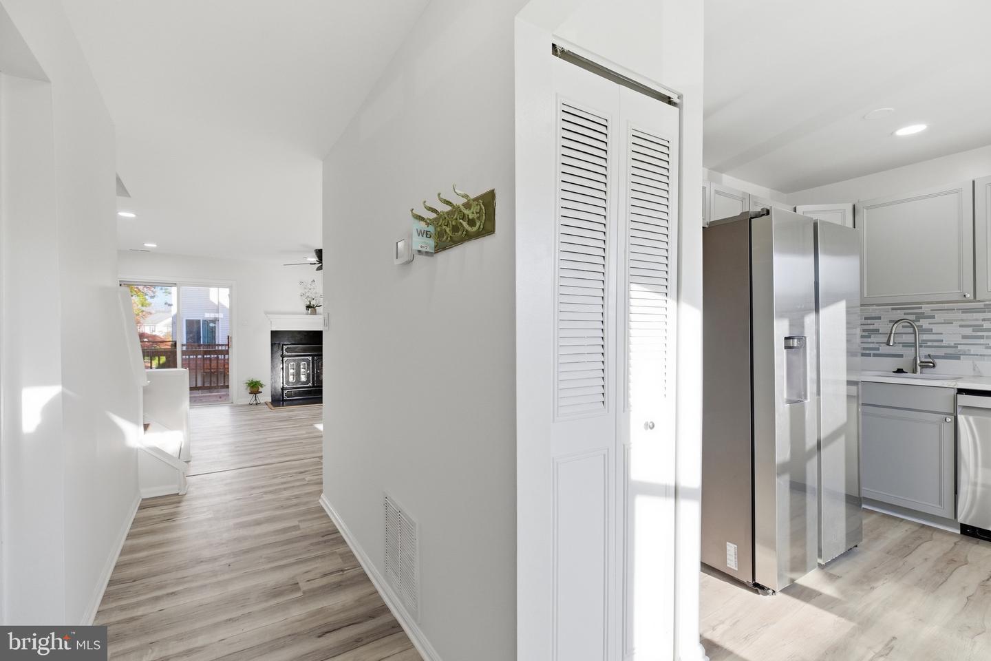 4127 WEEPING WILLOW CT #142-A, CHANTILLY, Virginia 20151, 3 Bedrooms Bedrooms, 3 Rooms Rooms,2 BathroomsBathrooms,Residential,For sale,4127 WEEPING WILLOW CT #142-A,VAFX2278060 MLS # VAFX2278060 4127 WEEPING WILLOW CT #142-A, CHANTILLY, Virginia 20151, 3 Bedrooms Bedrooms, 3 Rooms Rooms,2 BathroomsBathrooms,Residential,For sale,4127 WEEPING WILLOW CT #142-A,VAFX2278060 MLS # VAFX2278060