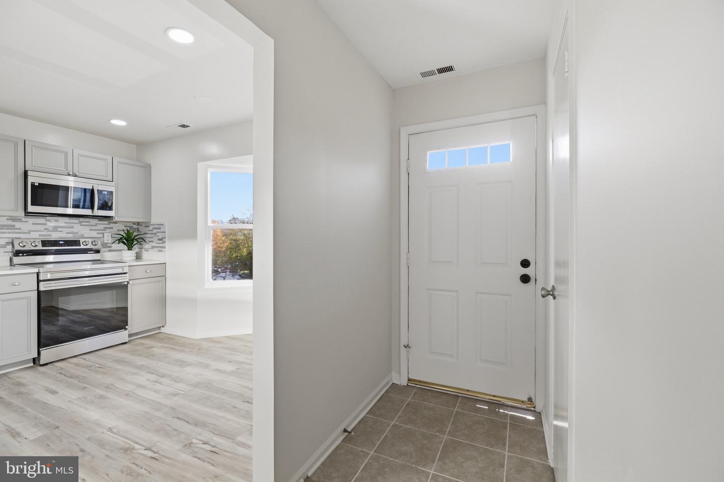 4127 WEEPING WILLOW CT #142-A, CHANTILLY, Virginia 20151, 3 Bedrooms Bedrooms, 3 Rooms Rooms,2 BathroomsBathrooms,Residential,For sale,4127 WEEPING WILLOW CT #142-A,VAFX2278060 MLS # VAFX2278060 4127 WEEPING WILLOW CT #142-A, CHANTILLY, Virginia 20151, 3 Bedrooms Bedrooms, 3 Rooms Rooms,2 BathroomsBathrooms,Residential,For sale,4127 WEEPING WILLOW CT #142-A,VAFX2278060 MLS # VAFX2278060