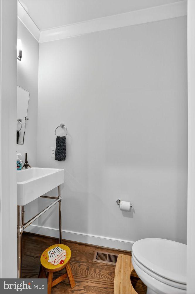 611 N COLUMBUS ST, ALEXANDRIA, Virginia 22314, 3 Bedrooms Bedrooms, ,3 BathroomsBathrooms,Residential,For sale,611 N COLUMBUS ST,VAAX2051554 MLS # VAAX2051554 611 N COLUMBUS ST, ALEXANDRIA, Virginia 22314, 3 Bedrooms Bedrooms, ,3 BathroomsBathrooms,Residential,For sale,611 N COLUMBUS ST,VAAX2051554 MLS # VAAX2051554