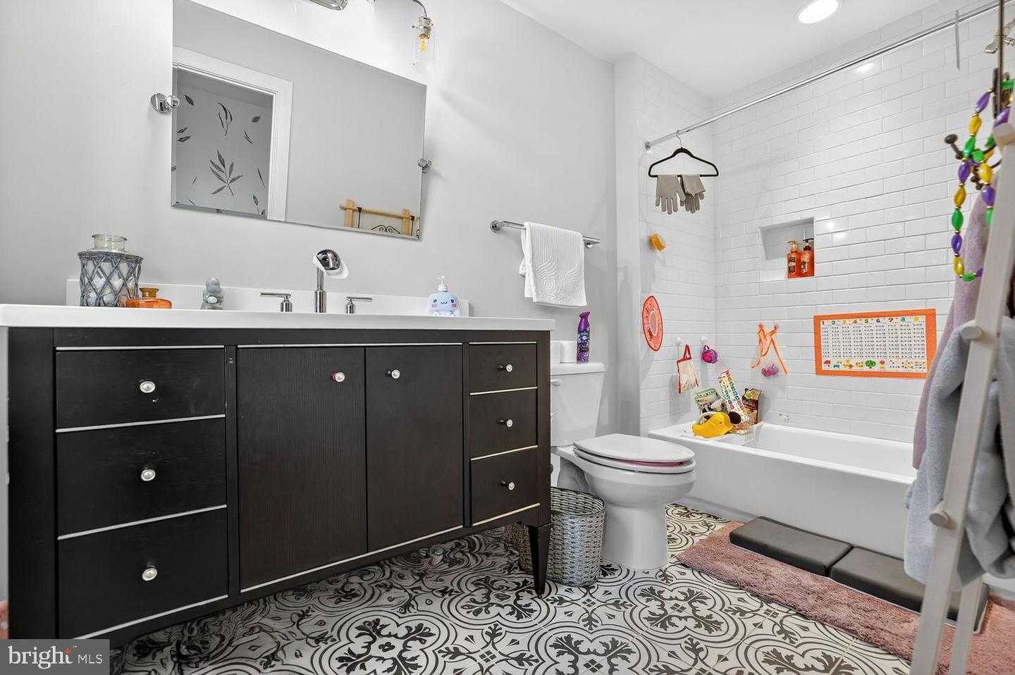 611 N COLUMBUS ST, ALEXANDRIA, Virginia 22314, 3 Bedrooms Bedrooms, ,3 BathroomsBathrooms,Residential,For sale,611 N COLUMBUS ST,VAAX2051554 MLS # VAAX2051554 611 N COLUMBUS ST, ALEXANDRIA, Virginia 22314, 3 Bedrooms Bedrooms, ,3 BathroomsBathrooms,Residential,For sale,611 N COLUMBUS ST,VAAX2051554 MLS # VAAX2051554