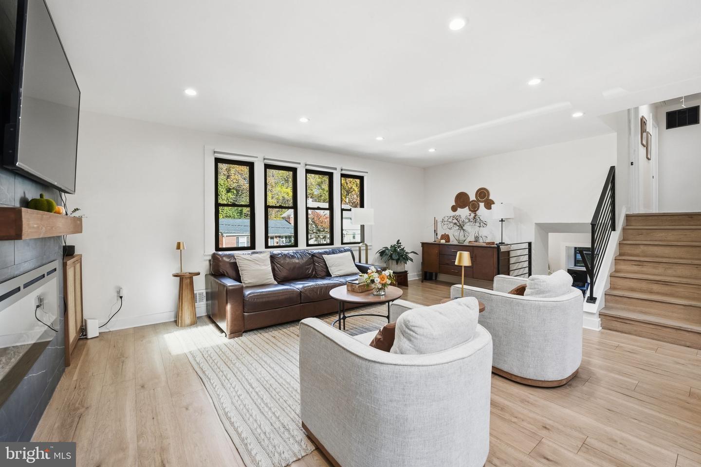 3662 VACATION LN, ARLINGTON, Virginia 22207, 4 Bedrooms Bedrooms, ,2 BathroomsBathrooms,Residential,For sale,3662 VACATION LN,VAAR2059136 MLS # VAAR2059136 3662 VACATION LN, ARLINGTON, Virginia 22207, 4 Bedrooms Bedrooms, ,2 BathroomsBathrooms,Residential,For sale,3662 VACATION LN,VAAR2059136 MLS # VAAR2059136