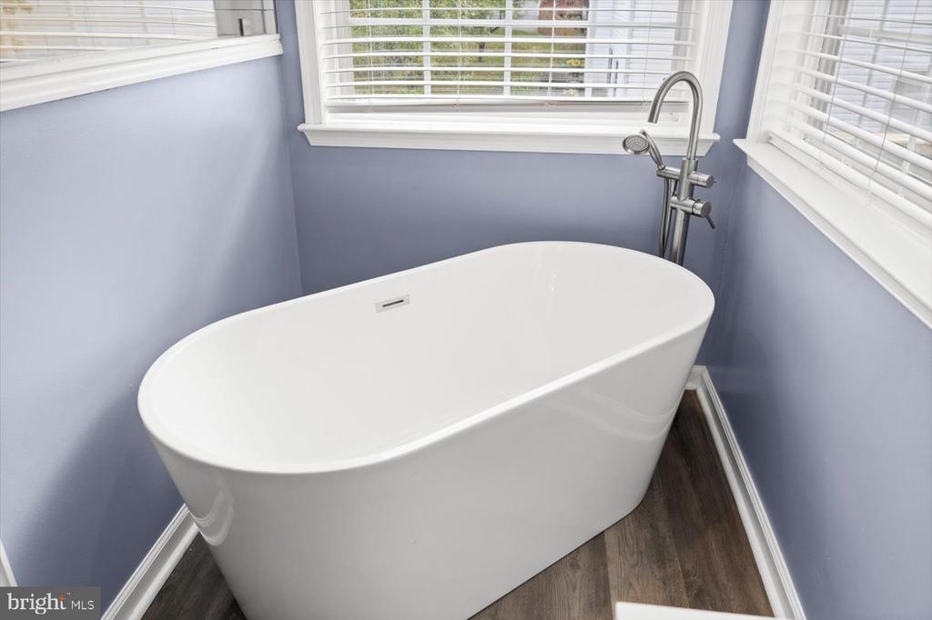 3712 W GLEN DOWER DR, FREDERICKSBURG, Virginia 22408, 3 Bedrooms Bedrooms, ,2 BathroomsBathrooms,Residential,3712 W GLEN DOWER DR,VASP2036908 MLS # VASP2036908