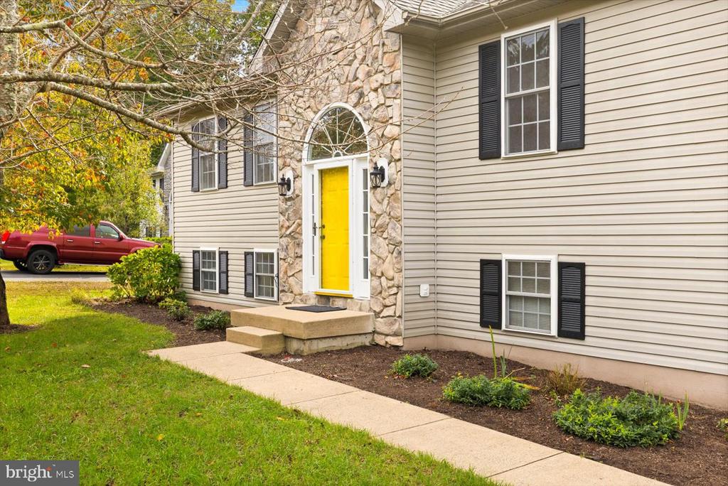 3712 W GLEN DOWER DR, FREDERICKSBURG, Virginia 22408, 3 Bedrooms Bedrooms, ,2 BathroomsBathrooms,Residential,3712 W GLEN DOWER DR,VASP2036908 MLS # VASP2036908