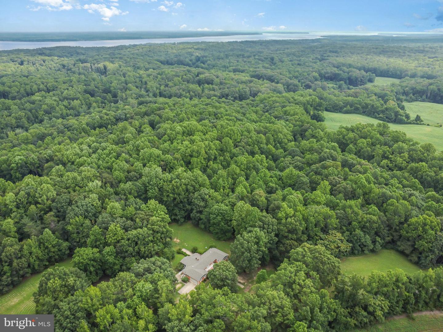 7512 MARMION LN, KING GEORGE, Virginia 22485, 4 Bedrooms Bedrooms, ,3 BathroomsBathrooms,Residential,For sale,7512 MARMION LN,VAKG2006736 MLS # VAKG2006736