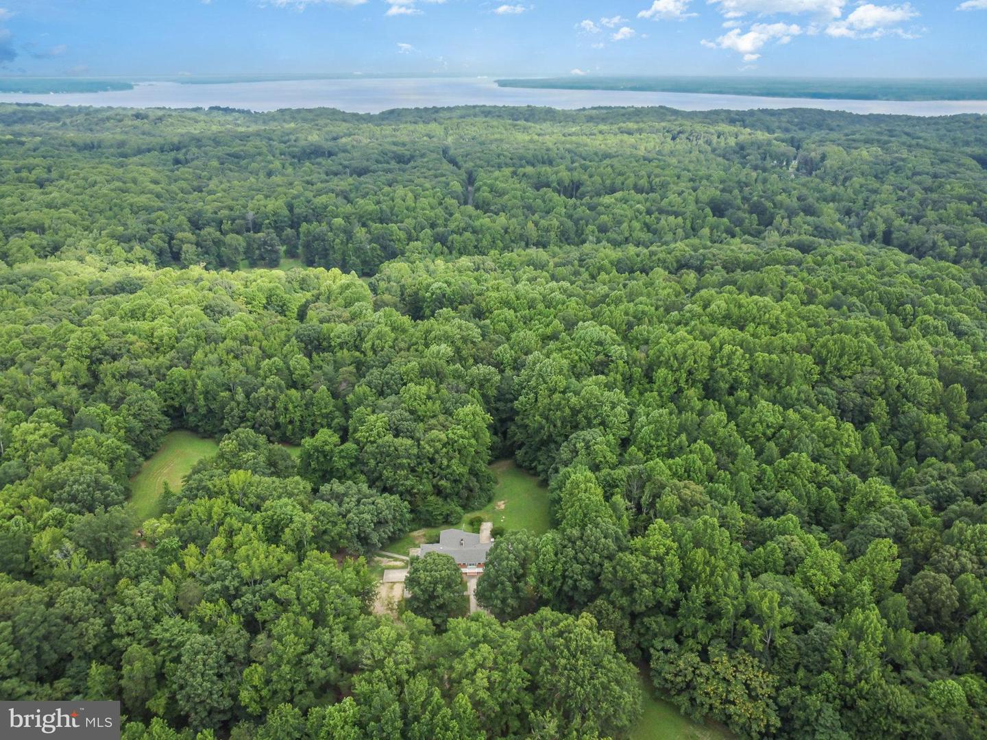 7512 MARMION LN, KING GEORGE, Virginia 22485, 4 Bedrooms Bedrooms, ,3 BathroomsBathrooms,Residential,For sale,7512 MARMION LN,VAKG2006736 MLS # VAKG2006736