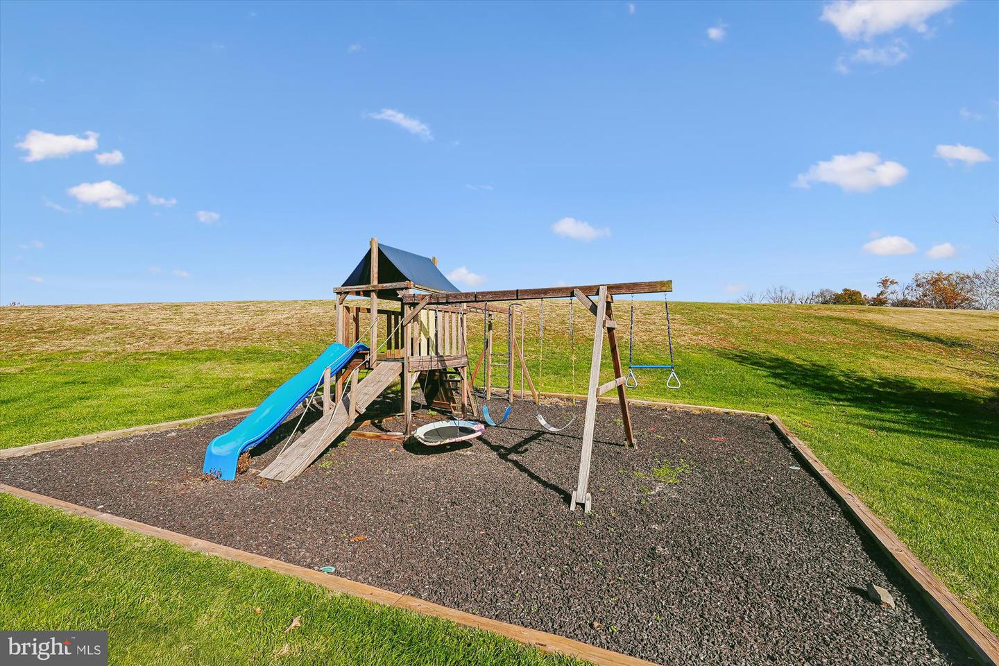 23180 RIVER HIGHLANDS CT, LEESBURG, Virginia 20175, 5 Bedrooms Bedrooms, ,4 BathroomsBathrooms,Residential,For sale,23180 RIVER HIGHLANDS CT,VALO2103504 MLS # VALO2103504