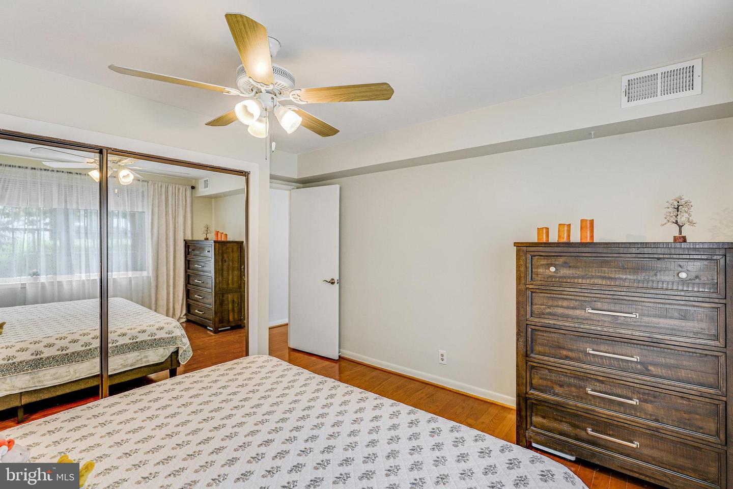 4628-A 28TH RD S #A, ARLINGTON, Virginia 22206, 2 Bedrooms Bedrooms, ,1 BathroomBathrooms,Residential,For sale,4628-A 28TH RD S #A,VAAR2062052 MLS # VAAR2062052 4628-A 28TH RD S #A, ARLINGTON, Virginia 22206, 2 Bedrooms Bedrooms, ,1 BathroomBathrooms,Residential,For sale,4628-A 28TH RD S #A,VAAR2062052 MLS # VAAR2062052