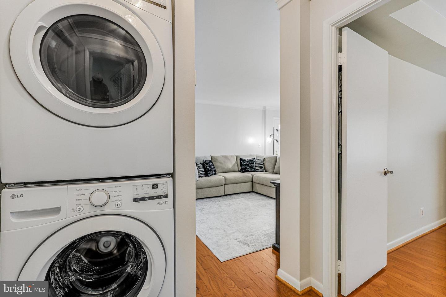 4628-A 28TH RD S #A, ARLINGTON, Virginia 22206, 2 Bedrooms Bedrooms, ,1 BathroomBathrooms,Residential,For sale,4628-A 28TH RD S #A,VAAR2062052 MLS # VAAR2062052 4628-A 28TH RD S #A, ARLINGTON, Virginia 22206, 2 Bedrooms Bedrooms, ,1 BathroomBathrooms,Residential,For sale,4628-A 28TH RD S #A,VAAR2062052 MLS # VAAR2062052