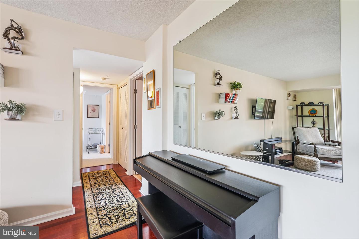 2230 GEORGE C MARSHALL DR #617, FALLS CHURCH, Virginia 22043, 2 Bedrooms Bedrooms, 7 Rooms Rooms,2 BathroomsBathrooms,Residential,For sale,2230 GEORGE C MARSHALL DR #617,VAFX2261006 MLS # VAFX2261006 2230 GEORGE C MARSHALL DR #617, FALLS CHURCH, Virginia 22043, 2 Bedrooms Bedrooms, 7 Rooms Rooms,2 BathroomsBathrooms,Residential,For sale,2230 GEORGE C MARSHALL DR #617,VAFX2261006 MLS # VAFX2261006